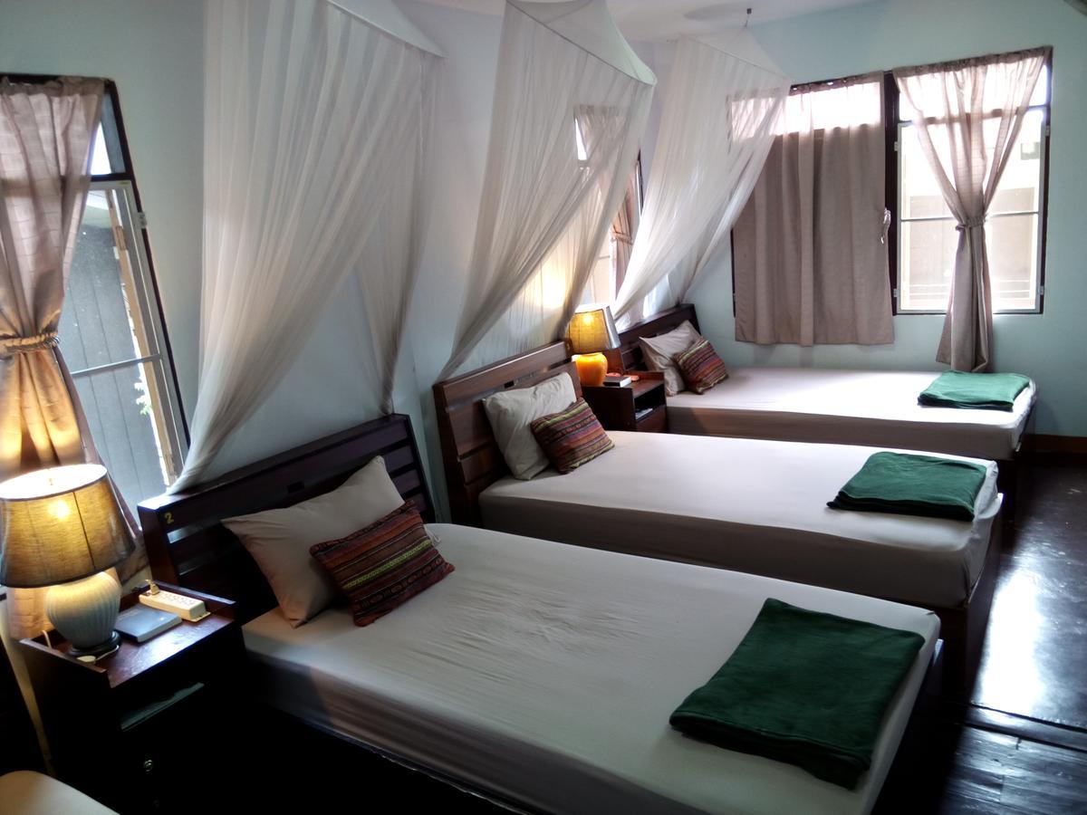 Twin House @ Tapae Vandrerhjem Chiang Mai Eksteriør bilde